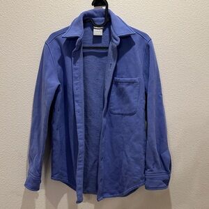 Aritzia Women's Blue Button Down Shirt